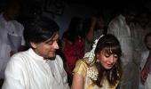 Image: Tharoor weds Sunanda Pushkar in Kerala