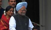 Pic: PM Dr Singh honours India's bravest kids