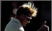 Warne to defuse Indo-Aussie tensions