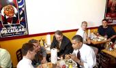 Pic: Former Cold War foes catch a burger break