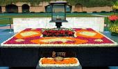 Obamania hits Delhi, but all's quiet at Rajghat 