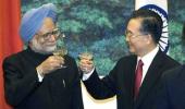 Dr Singh, Chinese PM discuss border row, JK visas