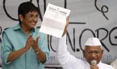 Don't want to get into political dirt: Hazare on Bedi's BJP foray