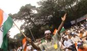 Mumbai ROARS in support of Anna's battle-cry