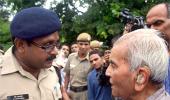 Justice Sachar detained at Anna fast venue