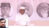 'Bedi, Kejriwal pressuring Anna not to give up fast'
