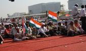 On Day 2, Anna Hazare's fast hardly has any crowd