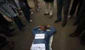 Egypt protests worsen, stranded Indians return