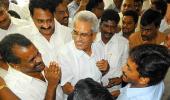 26 Jagan loyalists resign, AP Cong in trouble