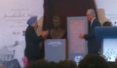 Dr Singh unveils Nehru bust in Singapore