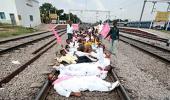 Daunting task for govt as Telangana stir paralyses life