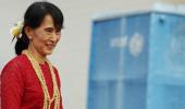 Aung San Suu Kyi 'wins' in Myanmar by-polls