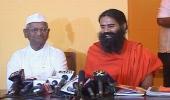 Team Anna blasts Ramdev for his Friday stunt