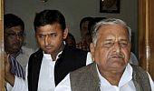 SC orders CBI to continue probe against Mulayam, Akhilesh