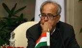 Don't miss the signs: Pranab eyes Rashtrapati Bhavan