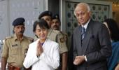 Suu Kyi arrives in India on a week's visit