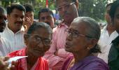 PHOTOS: Outside Matoshree, a vigil for Bal Thackeray