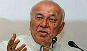 Shinde's faux pas on Kasab's hanging draws ire