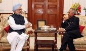 PM, Sonia's visit to Rashtrapati Bhawan sparks speculation