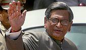 S M Krishna quits Cabinet to give PM a free hand