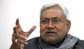 Student unions, para teachers protest at Nitish's rally