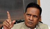 Congress washes hands of Beni-Mulayam spat