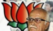 Antony should apologise for LoC remarks: Advani