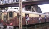 American woman attacked, robbed inside Mumbai local train