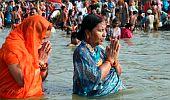 Devotees take holy dip at Maha Kumbh on 'Magh Purnima'