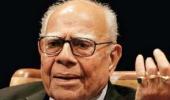 Jethmalani gatecrashes BJP meet, castigates senior leaders