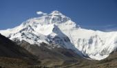 Indian sisters become first twins to climb Mount Everest!