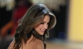 What the heel! Miss Universe in trouble for shoot at Taj Mahal