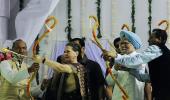 PHOTOS: PM, Sonia slay demons @ Ramlila Maidan