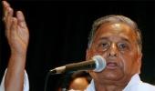 Mulayam flags off yatra to convert 17 OBCs to SC