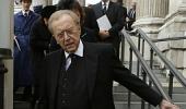 Veteran British broadcaster David Frost dies at 74