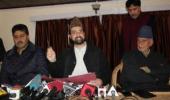 Mirwaiz flays Geelani, says he is making baseless allegation