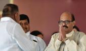 Akhilesh, Mulayam clash on Amar Singh's return