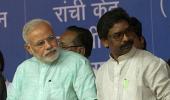 Now it's Jharkhand CM's turn to be booed on-stage in Modi's presence