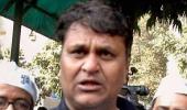 Expelled AAP MLA threatens to pull down Delhi government