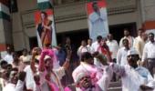 Desperate Congress hunts in TN, plays waiting game in Andhra