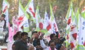 KCR returns to Hyderabad to a hero's welcome