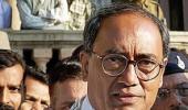 Digvijaya sings a different tune: 'Modi should learn from Kejriwal'