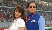 If Swamy knows Sunanda's murderer, let him tell police: Tharoor