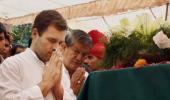 Sonia writes to Munde's wife; Rahul visits BJP HQ to pay tribute