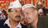 Court imposes fine of Rs 2,500 each on Kejriwal, Sisodia