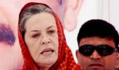 Now Sonia takes 'neech rajniti' jibe at Modi