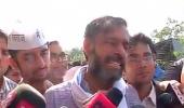 Yogendra Yadav released after furnishing Rs 5,000 bond bail