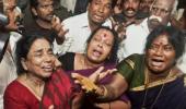 Karnataka HC adjourns Jaya's bail plea; protests continue