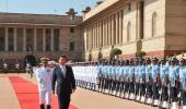 Prez Xi Jinping receives guard of honour at Rashtrapati Bhavan