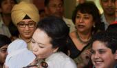 Sealed with a kiss: China's First Lady has all in smiles at Delhi school